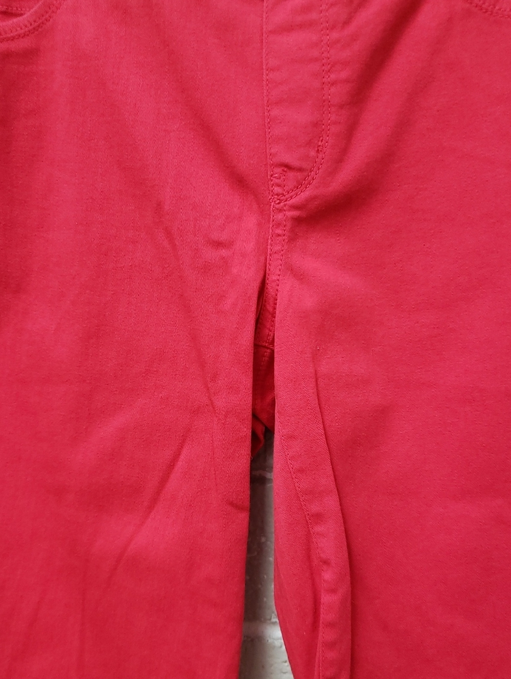 Women’s Red Stretch Bermuda Shorts - Picture 4 of 5
